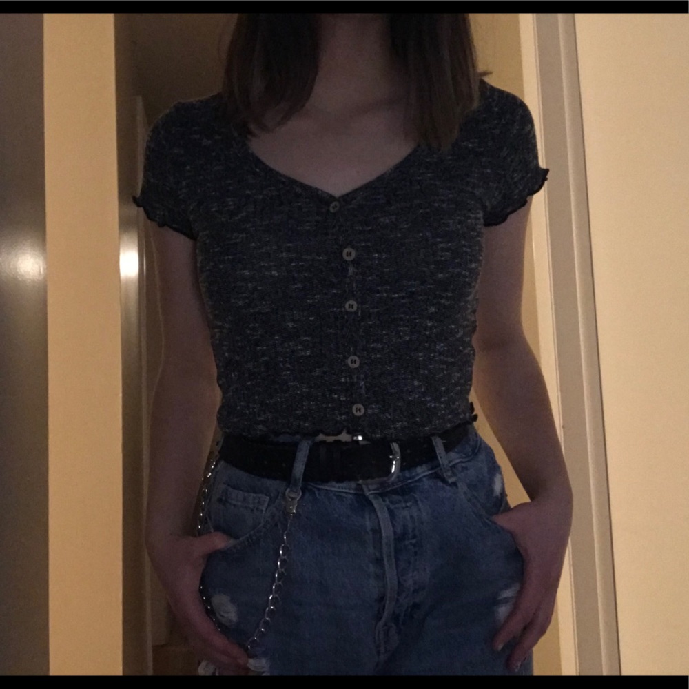 crop top with little buttons